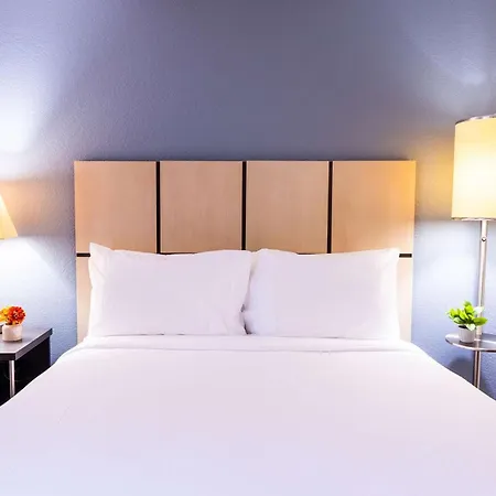 Sonesta Simply Suites Lansing