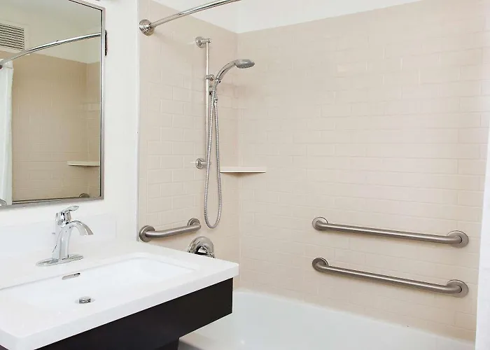 Sonesta Simply Hotel Lansing