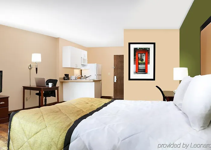 Sonesta Simply 2*